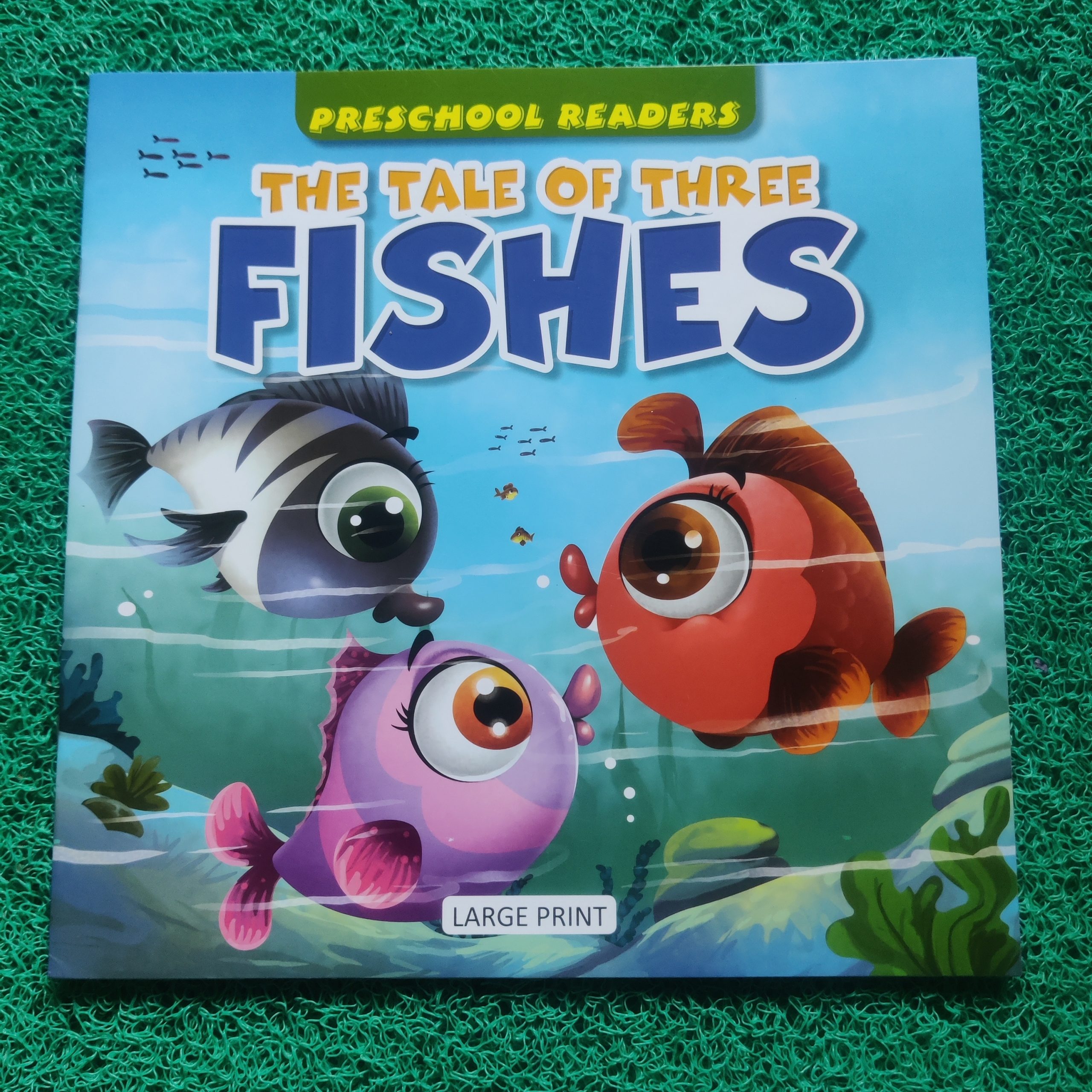 The tales of three Fishes English Story Book